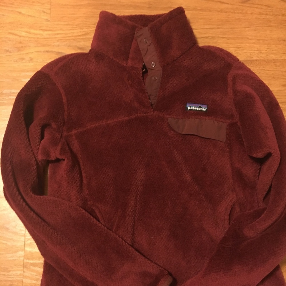 Patagonia Women’s Pullover - Maroon .